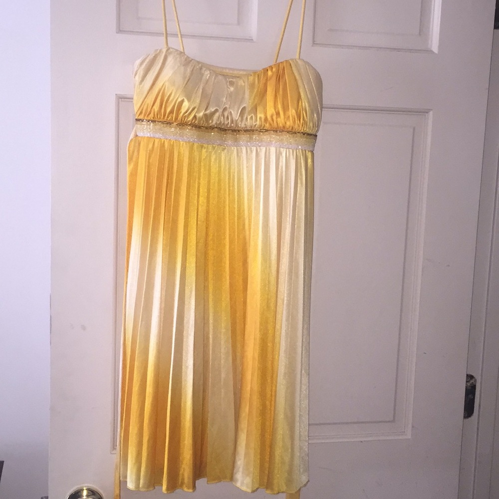Yellow Pleated Short Prom Dress